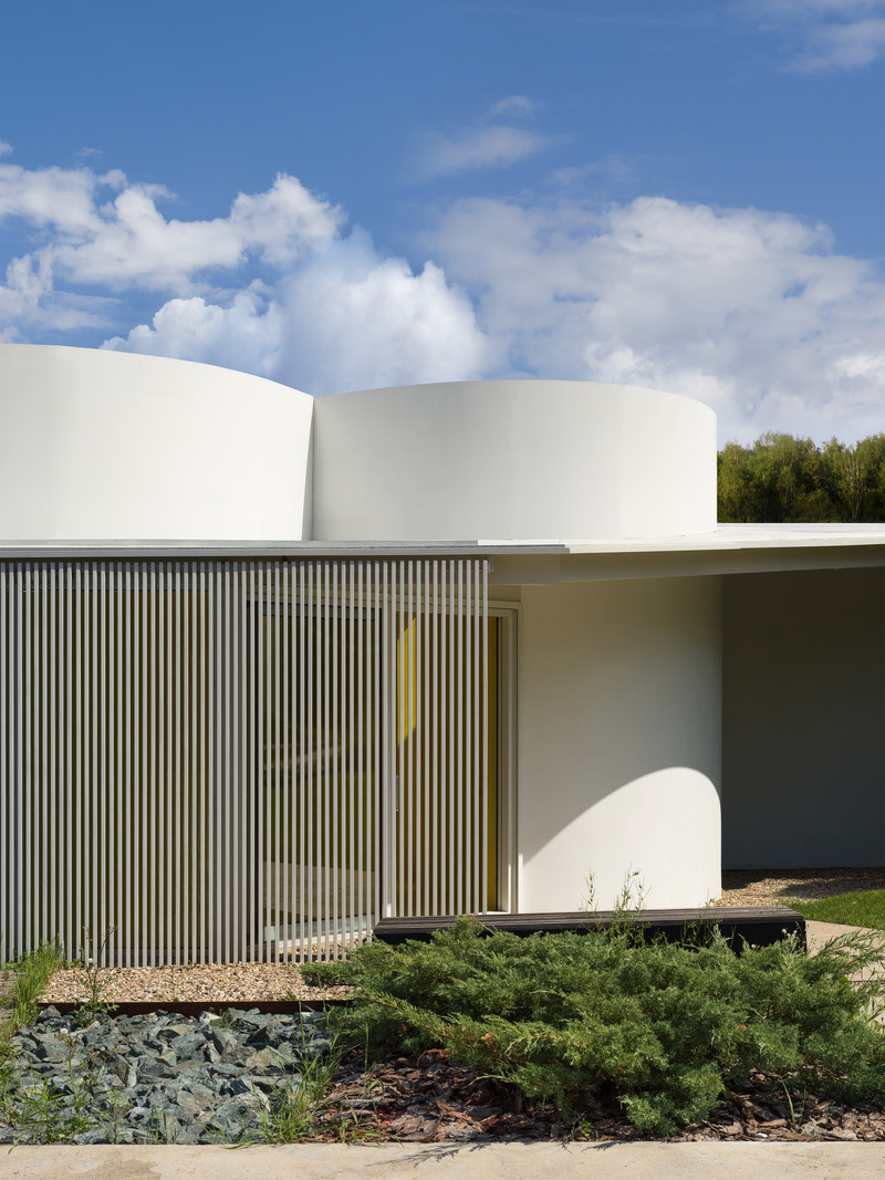 Dossier de presse | 2247-12 - Communiqué de presse | Yellow Pavilion 2024 - Maxim Kashin Architects - Architecture résidentielle - Crédit photo : Dmitry Chebanenko