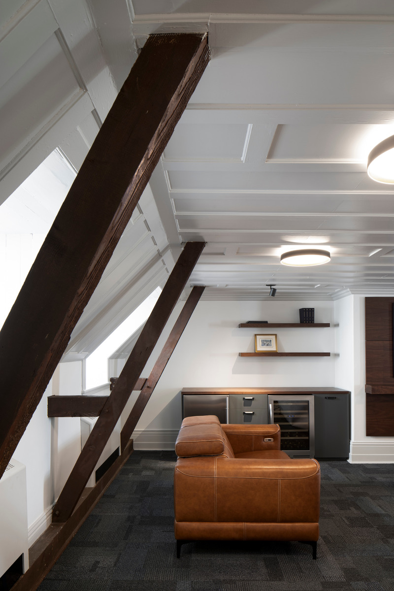 Dossier de presse | 2263-07 - Communiqué de presse | La Maison Chevalier: une réhabilitation au service de la mémoire vivante - Anne Carrier Architectes - Architecture commerciale - Crédit photo : Adrien Williams