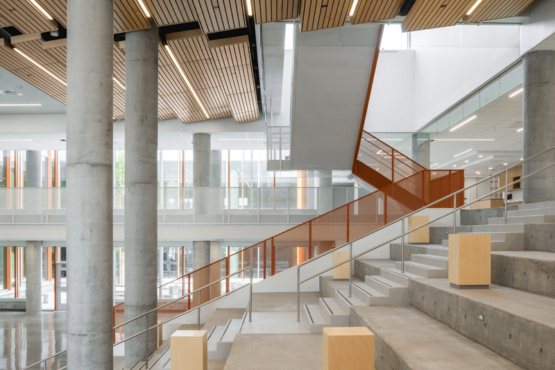 Press kit | 1387-14 - Press release | Adaptable, Sustainable and Inclusive: Two New High Schools Rethink the Learning Environment for Montreal Students - TLA+UN+NEUF - Institutional Architecture -   <p class="">Central atrium and opening to the inner courtyard – Aux Mille-Voix high school</p>   - Photo credit: Raphaël Thibodeau