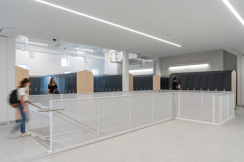 Press kit | 1387-14 - Press release | Adaptable, Sustainable and Inclusive: Two New High Schools Rethink the Learning Environment for Montreal Students - TLA+UN+NEUF - Institutional Architecture -   <p class="">Locker area – Aux Mille-Voix high school</p>   - Photo credit: Raphaël Thibodeau