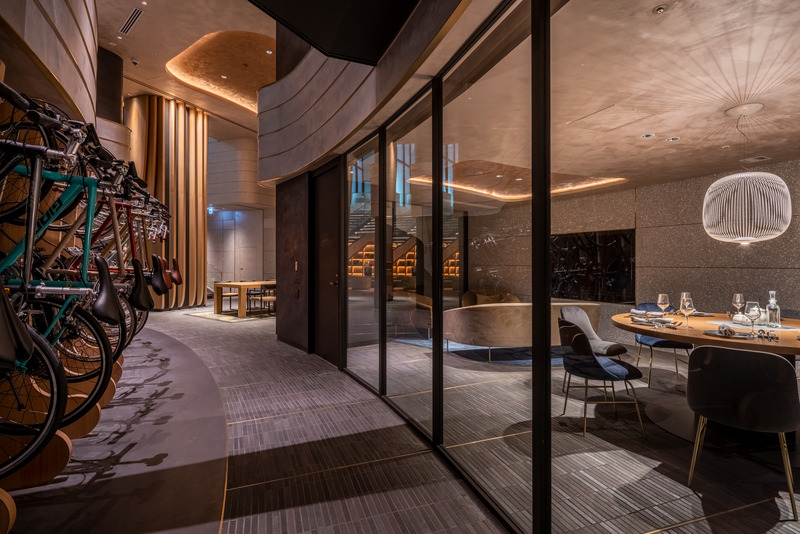 Dossier de presse | 7620-01 - Communiqué de presse | Park Court Jingu Kitasando The Tower Wins the Architecture MasterPrize 2024 - Hoshino Architects - Architecture résidentielle - Party lounge - Crédit photo : <pre>Kawasumi-Kobayashi Kenji Photograph Office<br>Photo provision by Mitsui Fudosan Residential</pre>