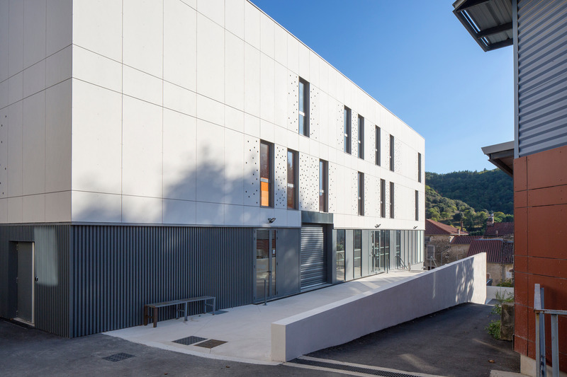 Dossier de presse | 921-16 - Communiqué de presse | Lycée Jacques Brel - NBJ Architectes - Architecture institutionnelle - Crédit photo : Paul Kozlowski © Photosarchitecture