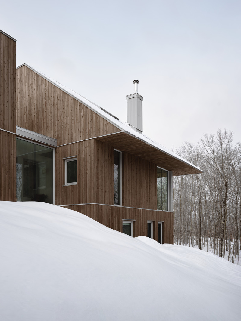 Dossier de presse | 2038-10 - Communiqué de presse | edb en résidence : Val-Morin - élément de base - Architecture résidentielle - House MN<br> - Crédit photo : Alex Lesage