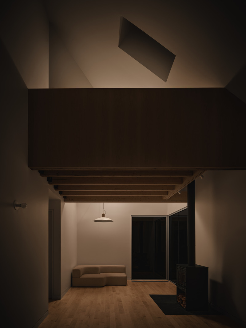 Dossier de presse | 2038-10 - Communiqué de presse | edb en résidence : Val-Morin - élément de base - Architecture résidentielle - Panorama Cascade en lin naturel<br style=""> - Crédit photo : Alex Lesage<br>