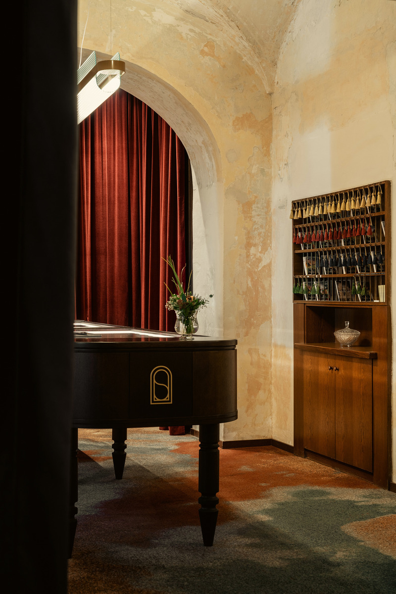 Press kit | 7625-01 - Press release | Grand Hotel Straubinger - BWM Designers & Architects - Commercial Interior Design - Reception - Photo credit: Ana Barros 