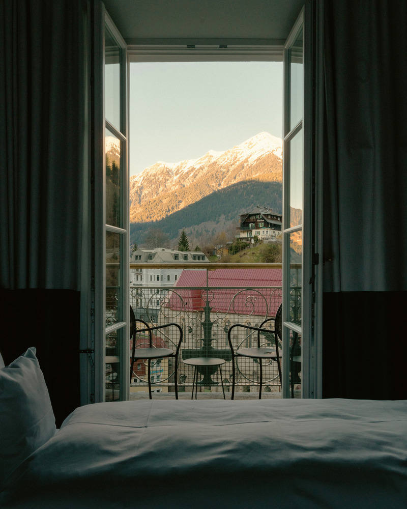 Press kit | 7625-01 - Press release | Grand Hotel Straubinger - BWM Designers & Architects - Commercial Interior Design - Room View - Photo credit: Ana Barros 