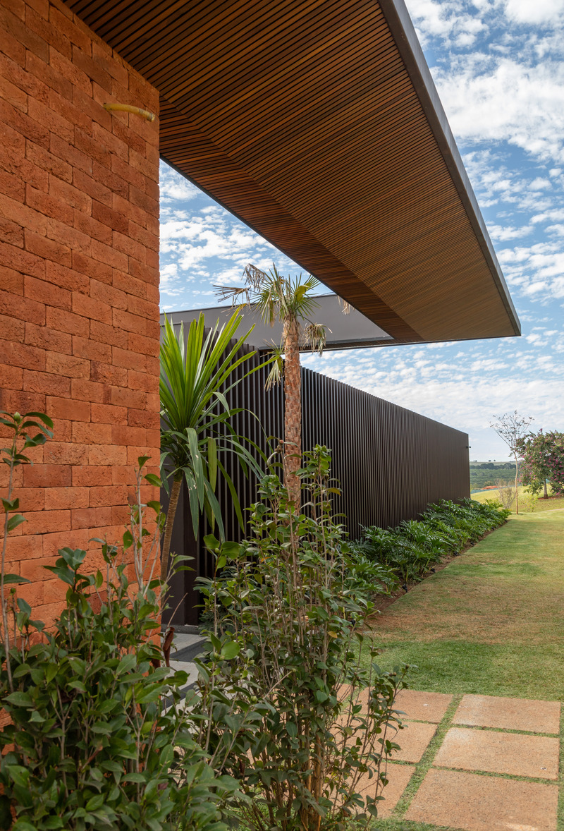 Dossier de presse | 7563-02 - Communiqué de presse | GM House - Padovani Arquitetos - Architecture résidentielle - Crédit photo : Evelyn Müller