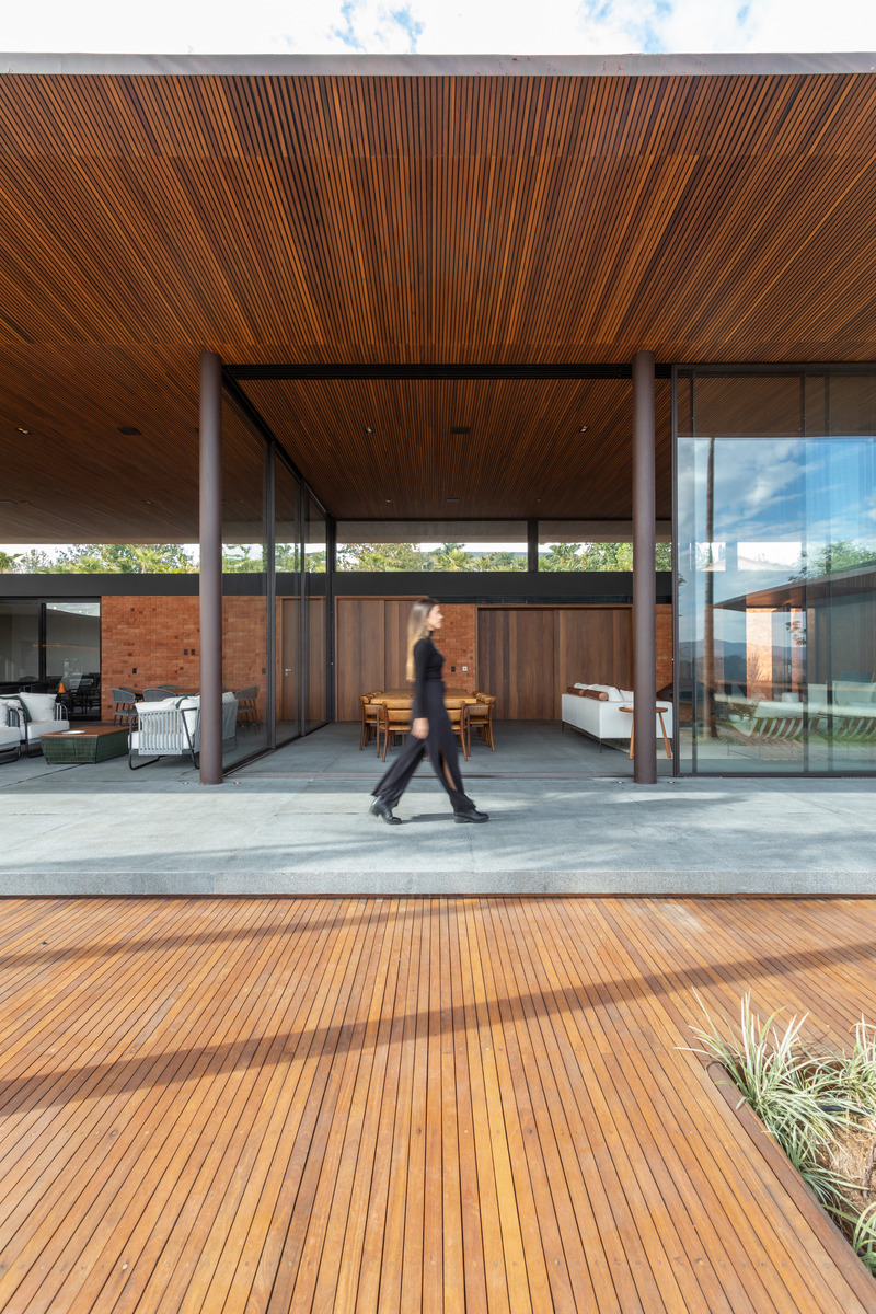 Dossier de presse | 7563-02 - Communiqué de presse | GM House - Padovani Arquitetos - Architecture résidentielle - Crédit photo : Evelyn Müller