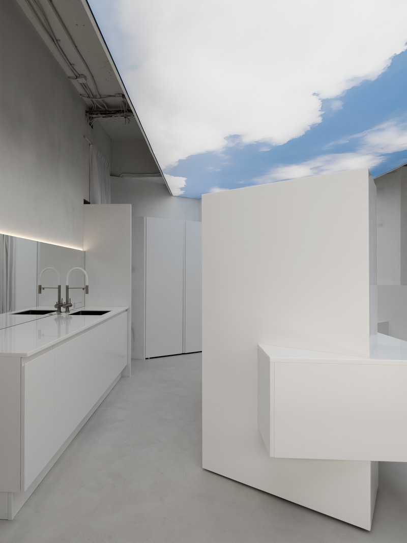 Press kit | 2247-13 - Press release | Maria X Maxim Kashin: Designing an Authorial Interior for the Flagship Showroom of Maria Company - Maxim Kashin Architect - Commercial Interior Design - Maria X Maxim Kashin 2024 - Photo credit: Inna Kablukova