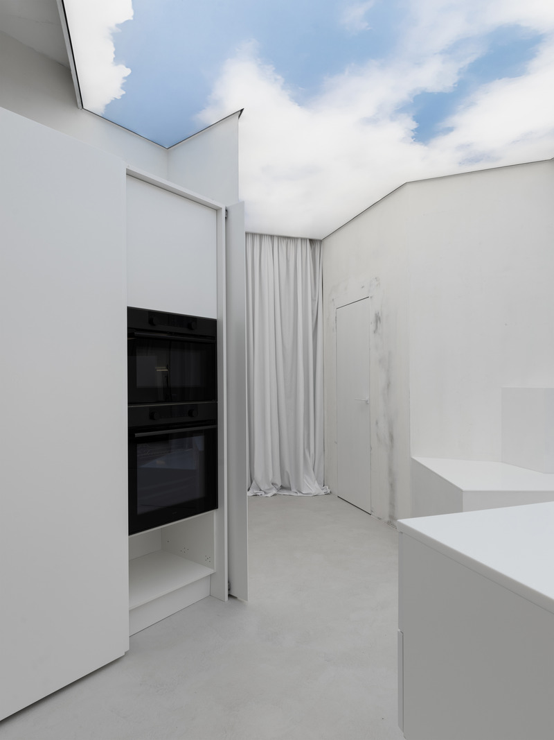 Press kit | 2247-13 - Press release | Maria X Maxim Kashin: Designing an Authorial Interior for the Flagship Showroom of Maria Company - Maxim Kashin Architect - Commercial Interior Design - Maria X Maxim Kashin 2024 - Photo credit: Inna Kablukova