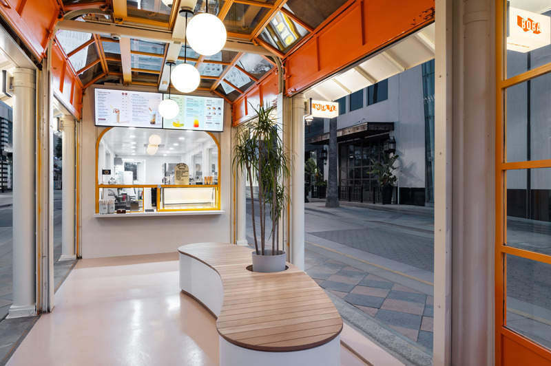 Dossier de presse | 4369-04 - Communiqué de presse | Odd One Out: Reinvigorating a Destination with a Colorful Brand Adaption - Wick Architecture & Design / LAND Design Studio - Design d’intérieur commercial - Interior View<br style=""> - Crédit photo : Here and Now Agency