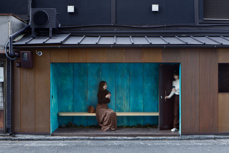 Press kit | 7629-01 - Press release | Suetomi AoQ Cafe Stand - Ryohei Tanaka / G ARCHITECTS STUDIO - Commercial Architecture - rest space_01 - Photo credit: Daisuke Shima