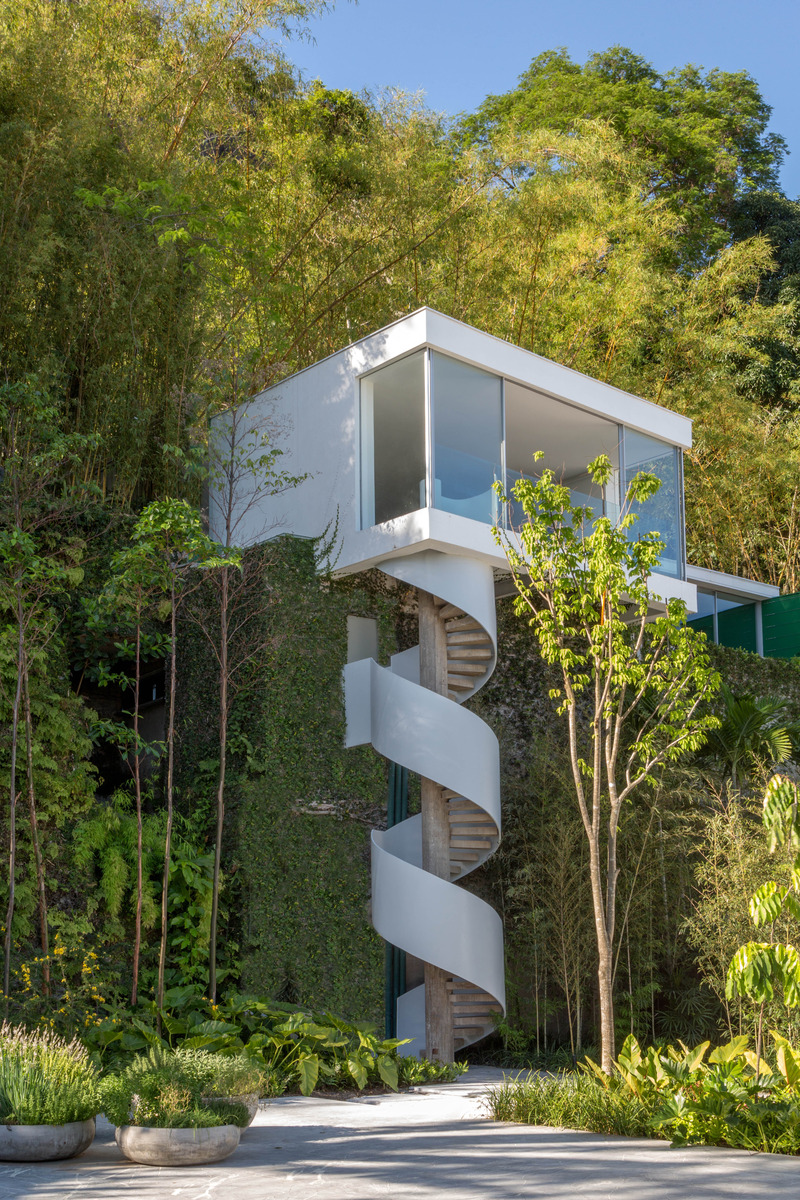 Press kit | 7541-02 - Press release | Architecture Hunter Awards 2024 Winners Announcement: Celebrating Global Creativity and Innovation in Architecture and Design - Architecture Hunter - Competition - Architecture/Renovation: Itaúna House by Siqueira + Azul Arquitetura - Photo credit: © Andre Nazareth