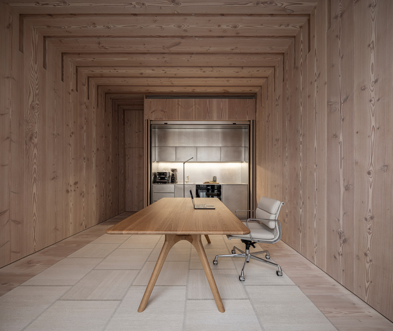 Dossier de presse | 7631-01 - Communiqué de presse | Getting Set for Another Working Day in 'Nature' - Baranowitz Kronenberg - Design d’intérieur résidentiel - Crédit photo : Amit Geron