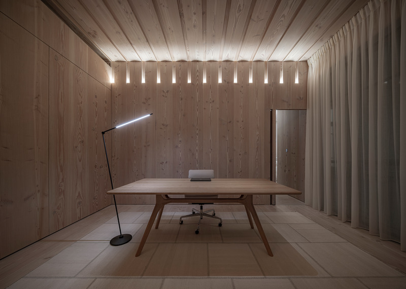 Dossier de presse | 7631-01 - Communiqué de presse | Getting Set for Another Working Day in 'Nature' - Baranowitz Kronenberg - Design d’intérieur résidentiel - Crédit photo : Amit Geron