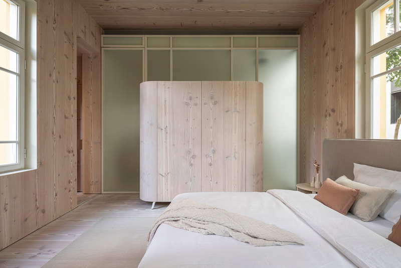 Dossier de presse | 7631-01 - Communiqué de presse | Getting Set for Another Working Day in 'Nature' - Baranowitz Kronenberg - Design d’intérieur résidentiel - Crédit photo : Amit Geron