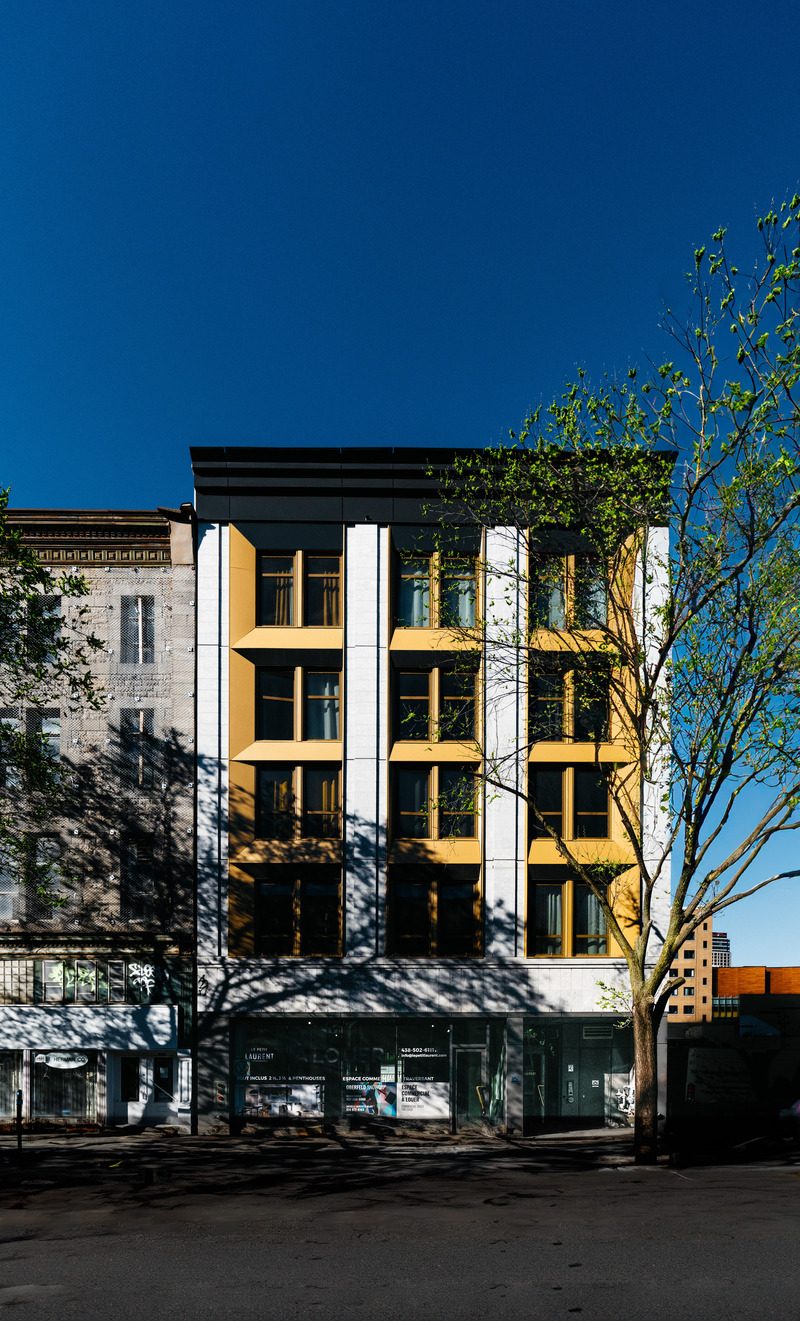 Press kit | 880-22 - Press release | Le Petit Laurent - MU Architecture - Residential Architecture - St-Laurent facade - Photo credit: Nicolas Fransolet