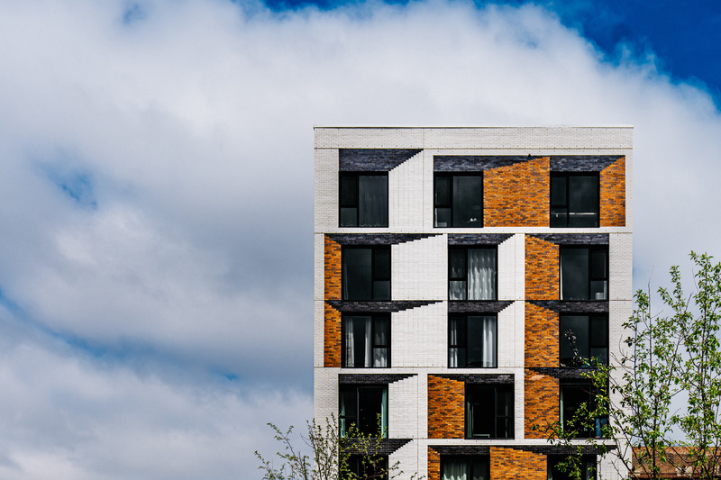 Press kit | 880-22 - Press release | Le Petit Laurent - MU Architecture - Residential Architecture - Clark Facade-Trompe l'oeil 1 - Photo credit: Nicolas Fransolet