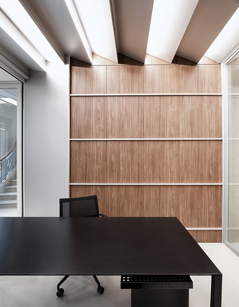 Dossier de presse | 7652-01 - Communiqué de presse | LOCAL réalise l’aménagement d’un espace d’accueil et de bureau - LOCAL - Design d’intérieur commercial - Crédit photo : © David Cousin-Marsy - VUenVille