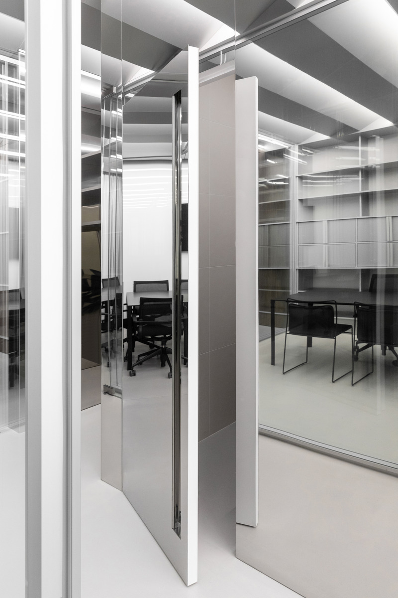 Dossier de presse | 7652-01 - Communiqué de presse | LOCAL réalise l’aménagement d’un espace d’accueil et de bureau - LOCAL - Design d’intérieur commercial - Crédit photo : © Bertrand Fompeyrine - BCDF studio