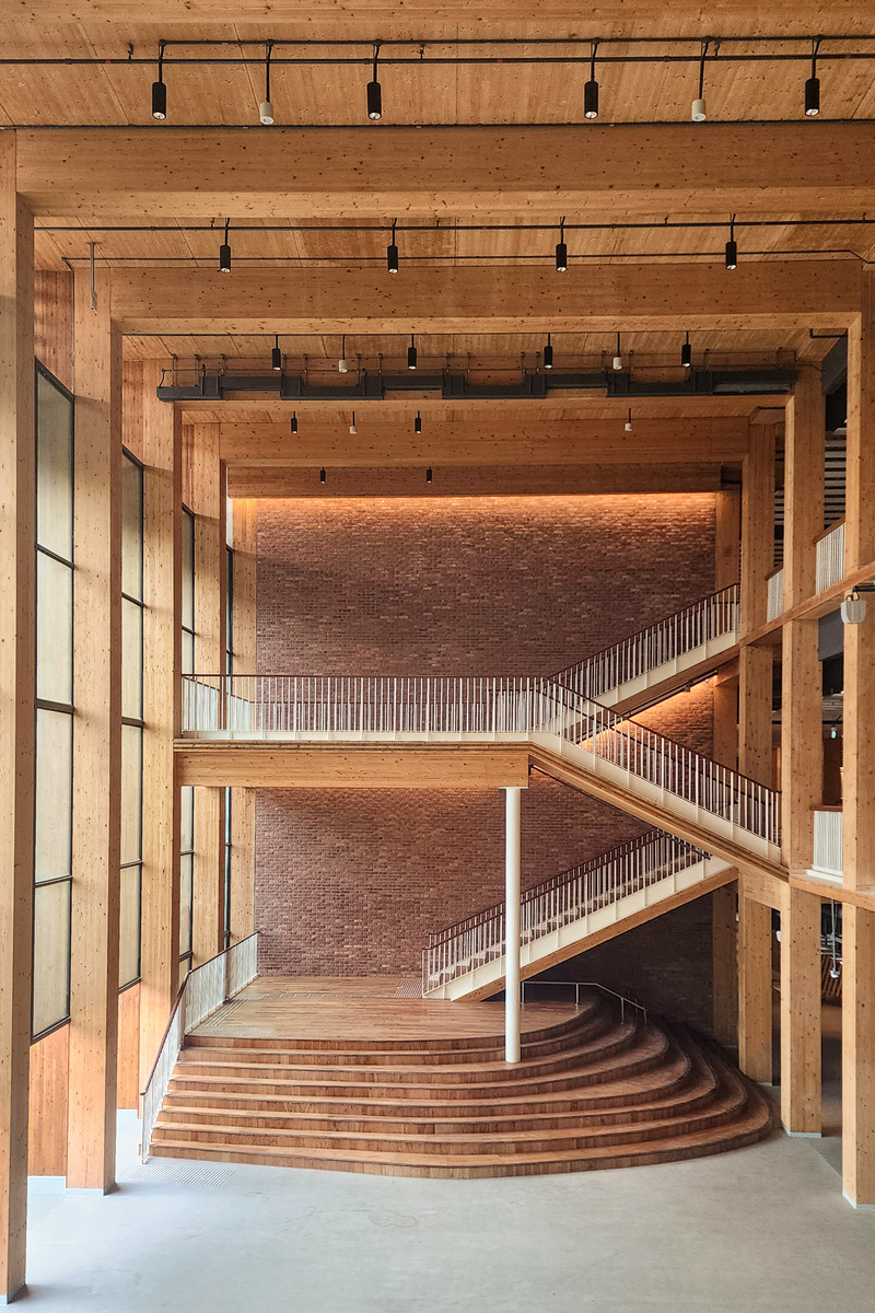 Dossier de presse | 6357-02 - Communiqué de presse | RSP Celebrates Multiple Award Wins in 2024 with Two Projects Honoured at Prix Versailles - RSP - Architecture institutionnelle - Communication Plaza and Grand Staircase, Gaia - Crédit photo : RSP