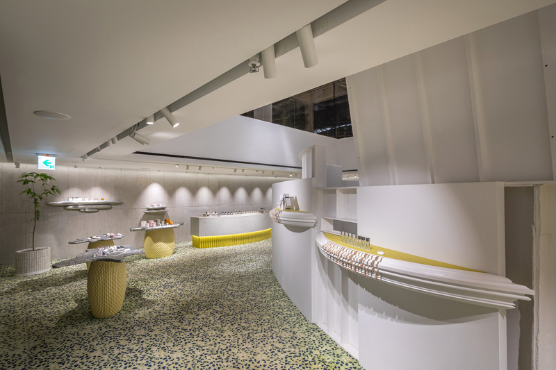 Dossier de presse | 7635-01 - Communiqué de presse | Tamburins Seongsu Flagship Store Lighting Design - EONSLD - Design d’éclairage - Crédit photo : Joonhwan Yoon