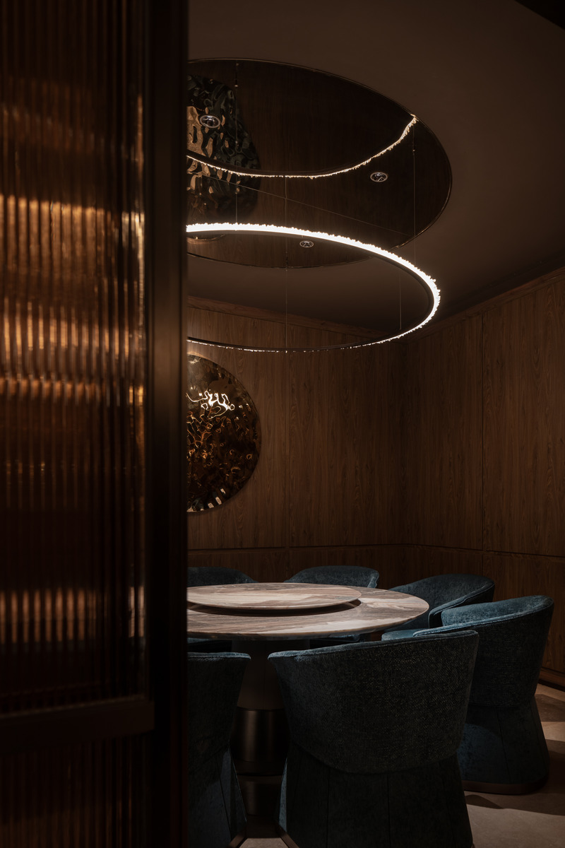 Dossier de presse | 3531-14 - Communiqué de presse | Crystal Orange Hotel, Shanghai Zhongshan Park - Vermilion Zhou Design Group - Design d’intérieur commercial - The dining area has added more private rooms to meet business needs.<span></span> - Crédit photo : Jian Quan Wu