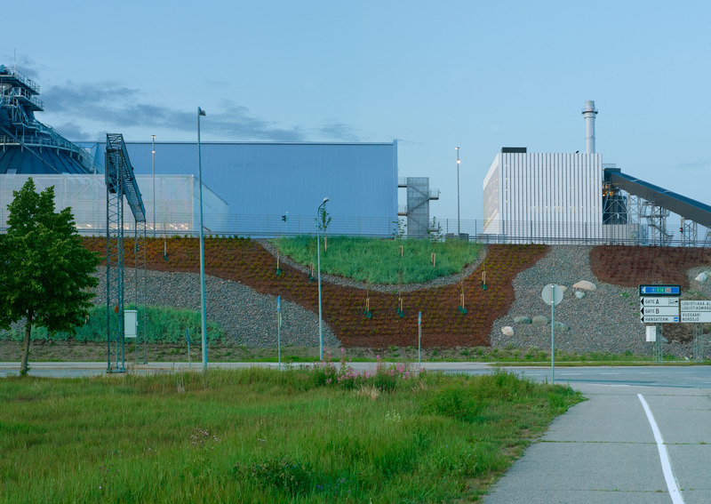Dossier de presse | 5706-03 - Communiqué de presse | Vuosaari Bioenergy Heating Plant - Kivinen Rusanen Architects - Architecture industrielle - Bioenergy Heating Plant seen from the West - Crédit photo : Max Plunger