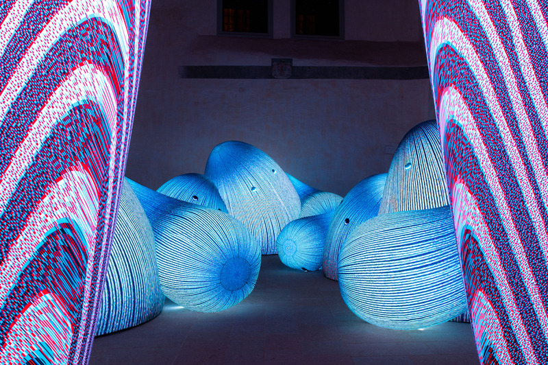 Dossier de presse | 7646-01 - Communiqué de presse | FRAME Exhibition of the Year: Modern Guru and the Path to Artificial Happiness by ENESS Continues its Global Odyssey - ENESS - Art - Through the Whispering Mountains, Le centre d'art de Châteaugiron Les 3 CHA - Crédit photo : David Zanardi