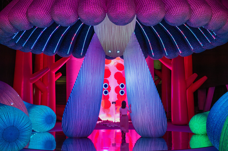 Dossier de presse | 7646-01 - Communiqué de presse | FRAME Exhibition of the Year: Modern Guru and the Path to Artificial Happiness by ENESS Continues its Global Odyssey - ENESS - Art - On the mystical path to meet the Guru, Taiwan - Crédit photo : Te-Fan Wang