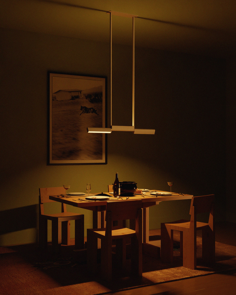 Press kit | 1619-10 - Press release | Lambert & Fils Introduces Ipoli: A Bright and Lively New Collection - Lambert & Fils - Lighting Design - <p class="">Ipoli 06, pendant, beige finish</p> - Photo credit: Darius Laprise