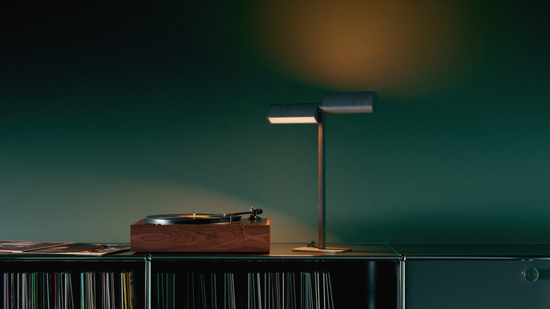 Press kit | 1619-10 - Press release | Lambert & Fils Introduces Ipoli: A Bright and Lively New Collection - Lambert & Fils - Lighting Design - Ipoli 10, table lamp, tumbled aluminum finish - Photo credit: Darius Laprise