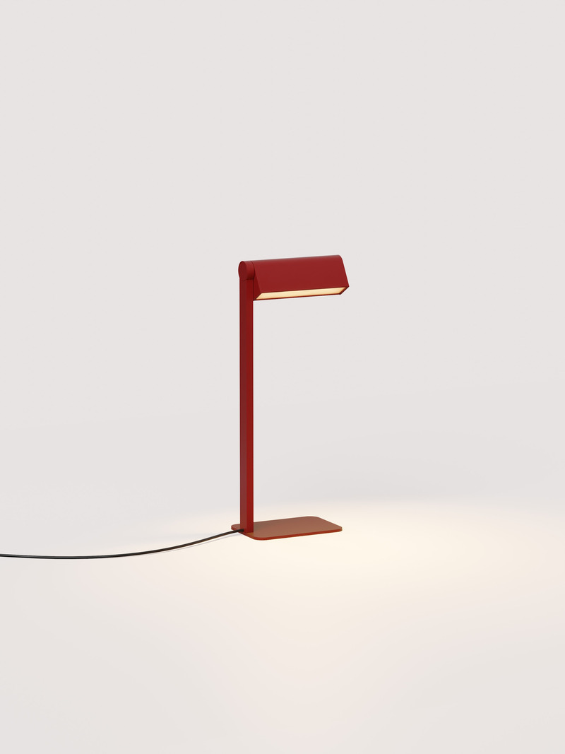 Press kit | 1619-10 - Press release | Lambert & Fils Introduces Ipoli: A Bright and Lively New Collection - Lambert & Fils - Lighting Design - <p class="">Ipoli 09, table lamp, poppy finish</p> - Photo credit: Darius Laprise