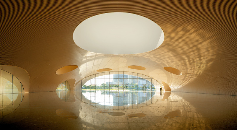 Press kit | 5204-03 - Press release | Hengqin Culture & Art Complex: A Beacon of Growth and a Bastion of Arts and Culture - Yunchao Xu/Atelier Apeiron - Commercial Architecture - View towards the park  - Photo credit:  Schran Image 