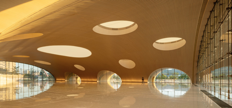 Press kit | 5204-03 - Press release | Hengqin Culture & Art Complex: A Beacon of Growth and a Bastion of Arts and Culture - Yunchao Xu/Atelier Apeiron - Commercial Architecture - Skylights in the art hall  - Photo credit:  Schran Image 