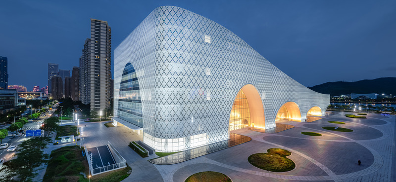 Press kit | 5204-03 - Press release | Hengqin Culture & Art Complex: A Beacon of Growth and a Bastion of Arts and Culture - Yunchao Xu/Atelier Apeiron - Commercial Architecture - Northwest facade   - Photo credit: Yipeng Lv