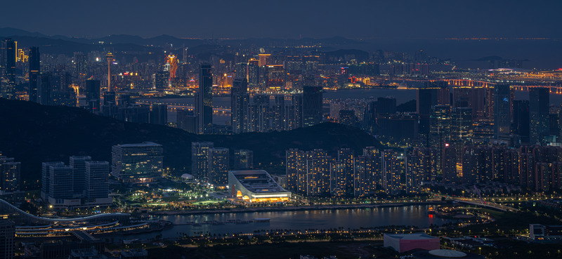 Press kit | 5204-03 - Press release | Hengqin Culture & Art Complex: A Beacon of Growth and a Bastion of Arts and Culture - Yunchao Xu/Atelier Apeiron - Commercial Architecture - Overall view at night  - Photo credit: Yipeng Lv