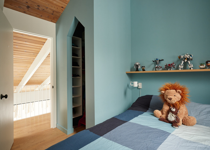 Dossier de presse | 7341-02 - Communiqué de presse | La Maison des Frênes - La Nony FAMILI - Architecture résidentielle - Chambre d'enfants - Crédit photo : Ulysse lemerise Bouchard - OSA images
