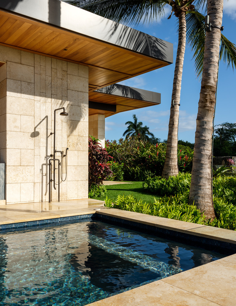 Dossier de presse | 2757-48 - Communiqué de presse | Three Hawaiian Residences By Philpotts Interiors Elevate Island Living - Philpotts Interiors - Design d’intérieur résidentiel -   Coral House:  At its heart, this vacation house is about creating a sanctuary where a multigenerational family can share experiences and create memories.    - Crédit photo : Travis Rowan