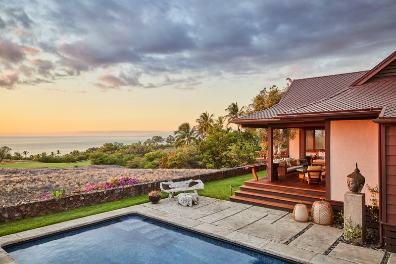 Dossier de presse | 2757-48 - Communiqué de presse | Three Hawaiian Residences By Philpotts Interiors Elevate Island Living - Philpotts Interiors - Design d’intérieur résidentiel - <p style=""> Pedicini, Big Island: Originally built by a German baron for his mistress, who was a member of Thai royalty, the home was constructed as a pod house with Balinese elements that surrounded an authentic Japanese garden and koi pond.</p><p style=""><br></p><p style="">The home is a collaboration between Interior Designer Philpotts Interiors, Architect Paige Wilburn and Landscape Architect David Y. Tamura.<br style=""> </p> - Crédit photo : Nicole Franzen