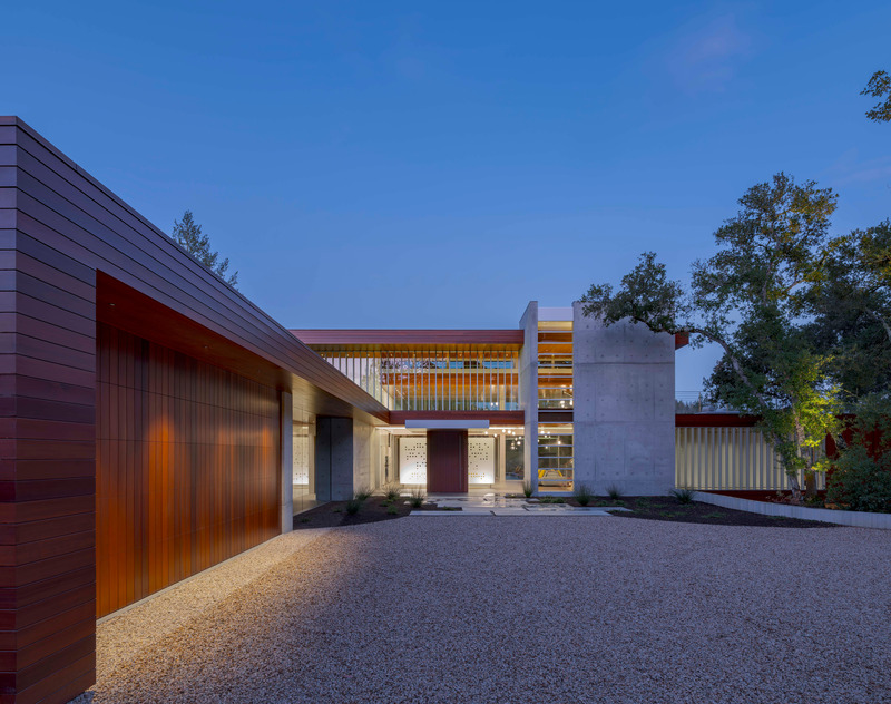 Press kit | 2757-49 - Press release | Swatt + Partners Defines California Modern Luxury - Swatt + Partners - Residential Architecture - <p class="">Set within a 38-acre parcel, Whispering Stones encompasses three-levels across 8,500 square feet.</p> - Photo credit: Tim Griffith