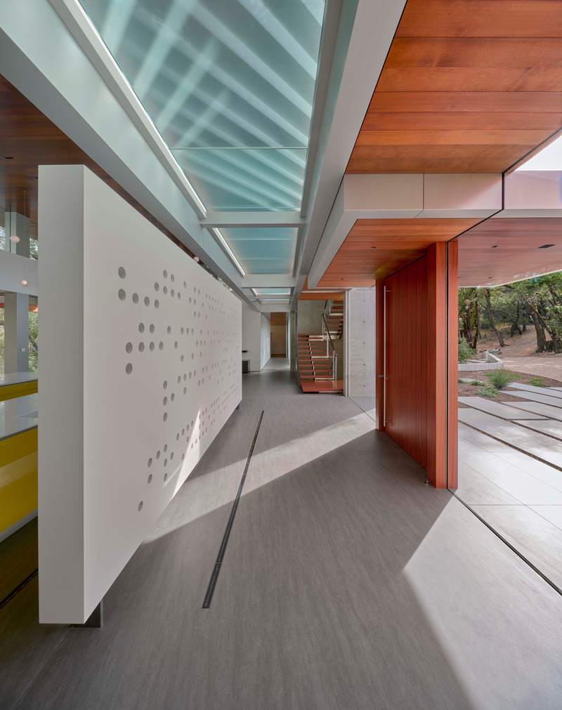 Press kit | 2757-49 - Press release | Swatt + Partners Defines California Modern Luxury - Swatt + Partners - Residential Architecture -  <p class="">Near the entrance, a steel-plate mounted Braille wall—elevated 8 inches above the finish floor—features a Frank Lloyd Wright quote that reads, "The longer I live, the more beautiful life becomes."</p>  - Photo credit: Tim Griffith