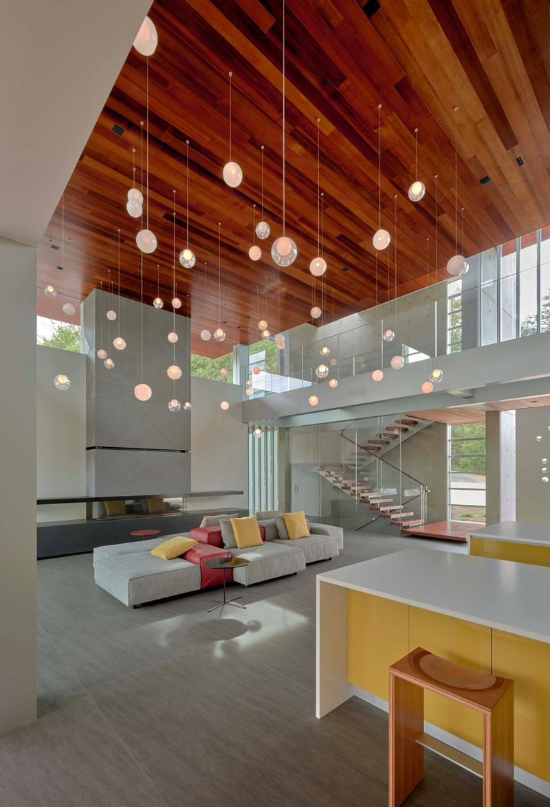 Press kit | 2757-49 - Press release | Swatt + Partners Defines California Modern Luxury - Swatt + Partners - Residential Architecture - <p class="">The main level features in-floor zoned radiant heat  underfoot.</p> - Photo credit: Tim Griffith