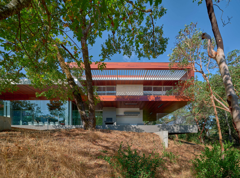 Press kit | 2757-49 - Press release | Swatt + Partners Defines California Modern Luxury - Swatt + Partners - Residential Architecture -  <p class="">Swatt + Partners' thoughtful architecture and design approach includes passive strategies, and addresses water conservation and fire containment.</p>  - Photo credit: Tim Griffith