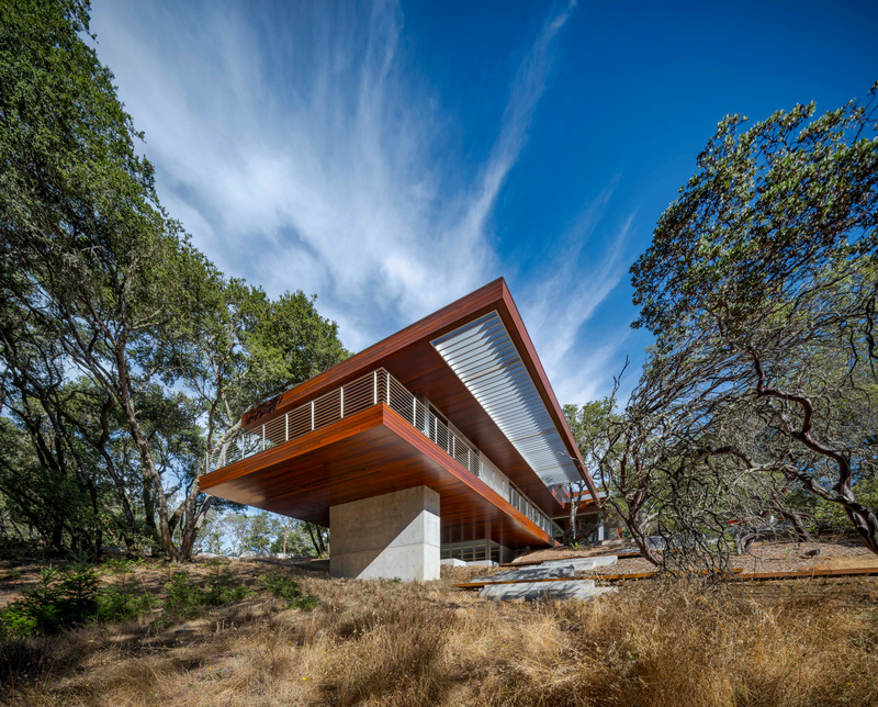 Press kit | 2757-49 - Press release | Swatt + Partners Defines California Modern Luxury - Swatt + Partners - Residential Architecture -  <p class="">Modern architecture meets land stewardship at Whispering Stones, a wine country estate designed by Swatt + Partners where the continuity of this ecosystem is preserved.</p>  - Photo credit: Tim Griffith