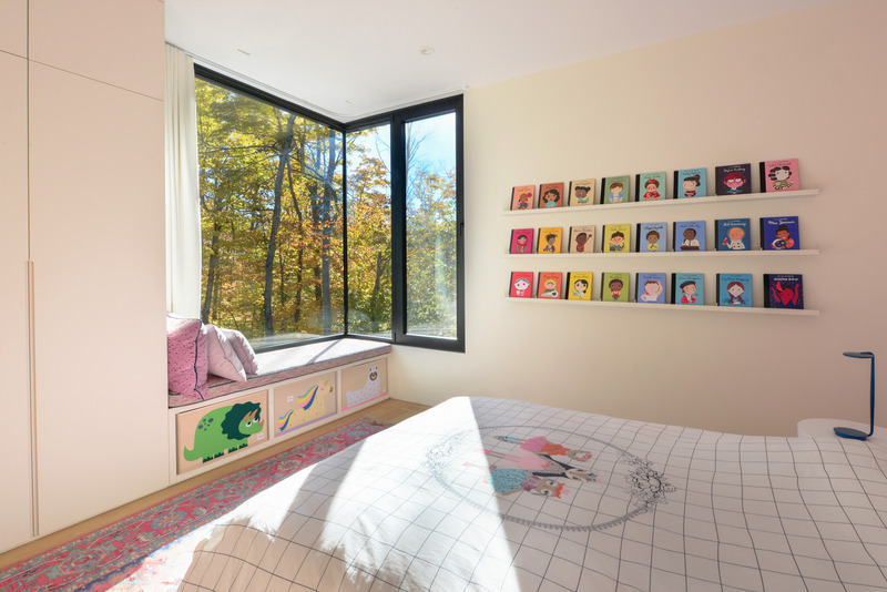 Dossier de presse | 7627-01 - Communiqué de presse | Entre lac et forêt - LOCUS architecture+design - Architecture résidentielle - Crédit photo :  Yousef Farasat