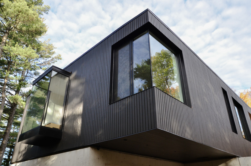 Dossier de presse | 7627-01 - Communiqué de presse | Entre lac et forêt - LOCUS architecture+design - Architecture résidentielle - Crédit photo : Thomas Evans