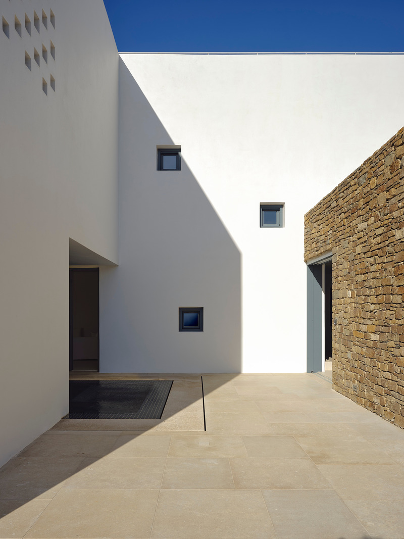 Press kit | 5840-01 - Press release | Tetris House - ARP - Architecture Research Practice - Residential Architecture - Photo credit:  Giulio Ghirardi 
