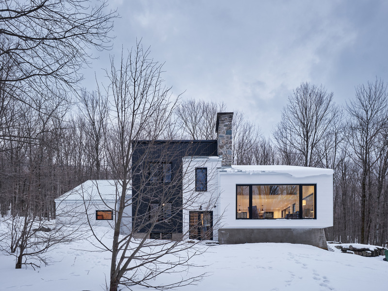 Dossier de presse | 7341-02 - Communiqué de presse | La Maison des Frênes - La Nony FAMILI - Architecture résidentielle - Crédit photo : Ulysse lemersie Bouchard - OSA images
