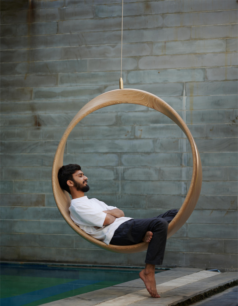 Press kit | 6986-03 - Press release | andblack design studio Debuts Internationally with LOOP Furniture Series - andblack design studio - Product -  LOOP twisted jhoola  - Photo credit: Ravi Mistry
